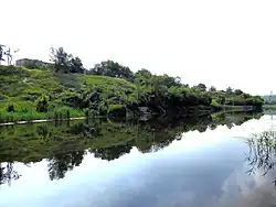 The Inhulets river flows through the district