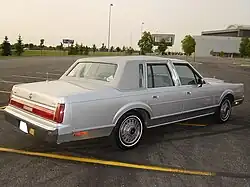 1986 Lincoln Town Car rear view