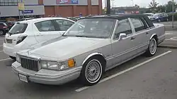 1991 Lincoln Town Car Signature Series
