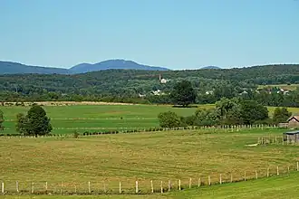 Landscape of the plain located to the south of the mining basin where the ruins of the Arthur-de-Buyer coal mine are visible.