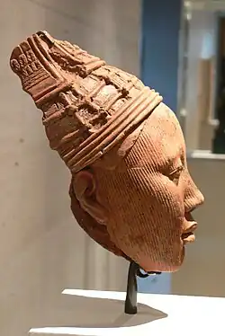 Head, probably of a king; 12th–14th century; terracotta; 26.7 × 14.5 × 18.7&nbsp;cm (10.5 × 5.7 × 7.3 in.); Kimbell Art Museum (Fort Worth, Texas, USA)