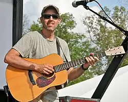 Al Schnier performing with Moe on June 11, 2009.