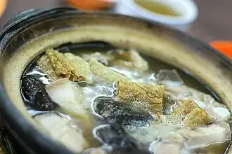 Bak kut teh, pork ribs and offal soup of Malaysia and Singapore