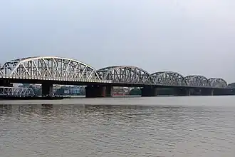 A multi-span simple truss bridge, Vivekananda Setu over the Hooghly River in Kolkata, India