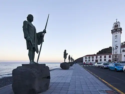 Statues in the square of the basilica