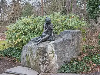 Modern statue's copy in Britz Park