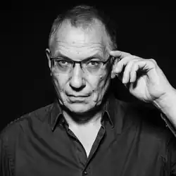 Bernhard Lloyd (keyboards)