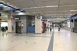 Line 8 concourse