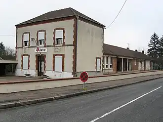 The town hall in Dammarie-sur-Loing