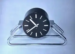 Clock designed by Erich Dieckmann&nbsp;[de] (1931)