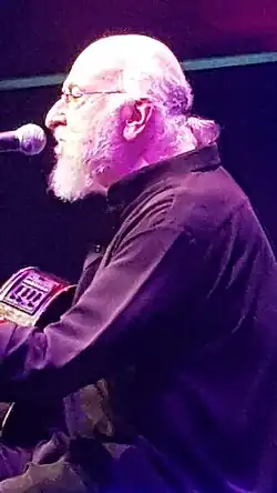 Savvopoulos performing