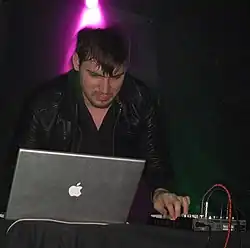 Fernow performing live with Consumer Electronics in 2007