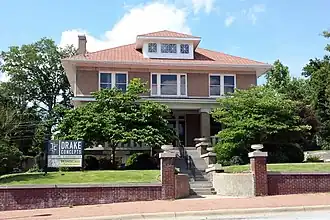 115 E. University ca. 1913 house with elements of Prairie, Craftsman, and Classical styles