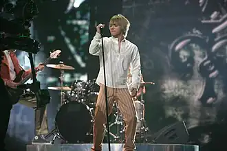 Stevan performing at the 2007 Semi-Final.