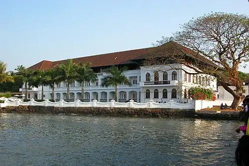 The Brunton Boatyard Hotel