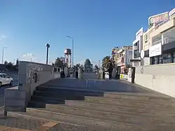 Entrance on the east of Vouliagmenis Avenue, on the corner with Iasonidou street