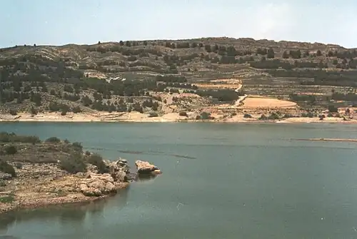 View of the eastern end of the range at La Tranquera Dam