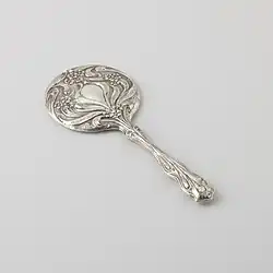 Hand mirror; 1906; height: 20.7&nbsp;cm, weight: 88 g; Rijksmuseum (Amsterdam, the Netherlands)