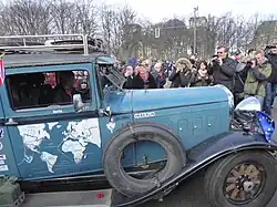 Am Brandenburger Tor im Hudson Greater Eight "Hudo"