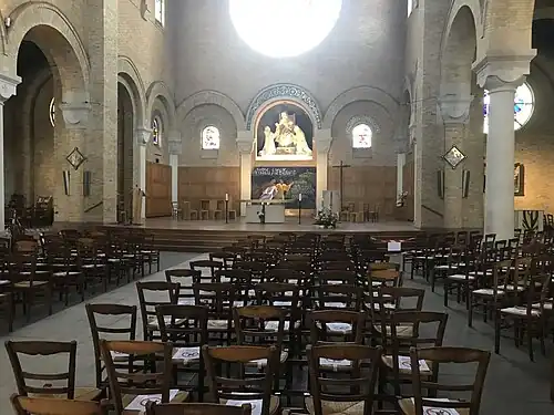 Nave facing the choir