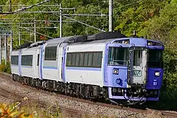 KiHa 183 series 4-car DMU in blue-and-white livery, September 2021
