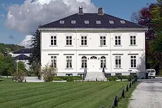 Gravdal Manor