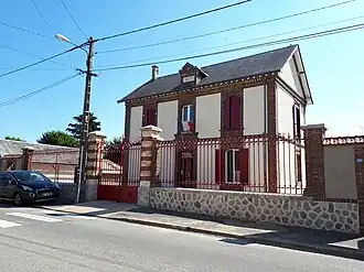 The town hall in Léthuin
