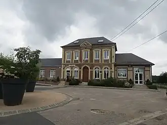 The town hall in Montmain