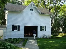 Carriage house