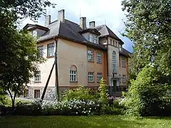 Medumi secondary school