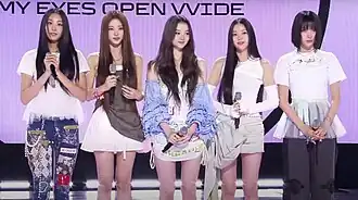 Meovv in May 2025 Left to right: Gawon, Anna, Ella, Narin, Sooin