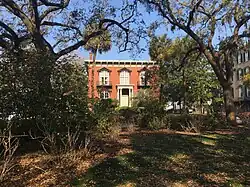 Mercer Williams House Museum, at 429 Bull Street, occupies the entire southwestern trust lot
