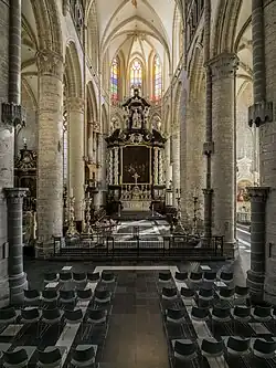 Central nave