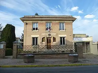 The town hall in Montry