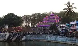 Nemmara Desam Anna Pandhal