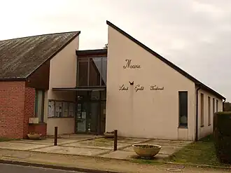 The town hall in Nesploy
