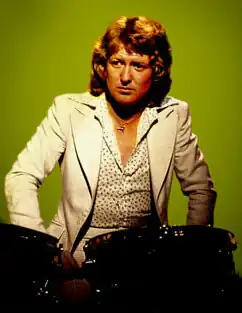 Diamond playing with Sparks in 1974