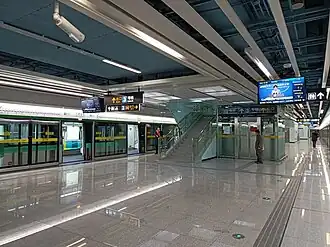 Line 4 platform