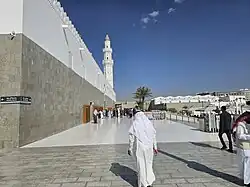 Outside wall walkway