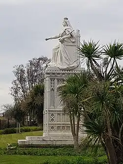 Swynnerton's Queen Victoria statue, Southend