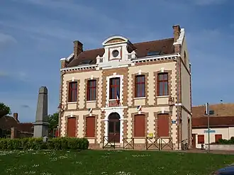 The town hall in Saint-Agnan