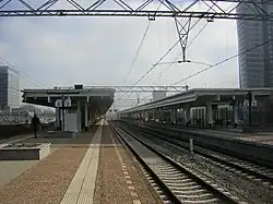 Overview of the station. To the right of the station, the HQ of ABN Amro is just visible.