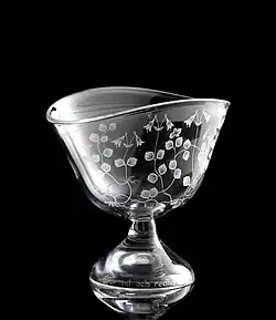 Statstjänstemannaskålen crystal bowl designed by Lisa Bauer
