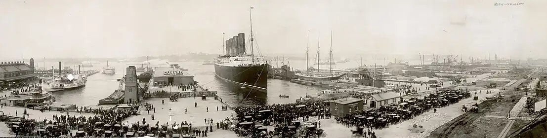 The RMS&nbsp;Lusitania arriving in New York in 1907.