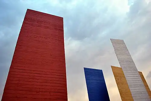 Torres de Satélite (in collaboration with sculptor Mathias Goeritz)