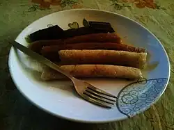 Two varieties of suman (glutinous rice and cassava)