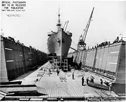 USS&nbsp;Octans&nbsp;(AF-26) in YFD-18 at San Francisco on 15 June 1943