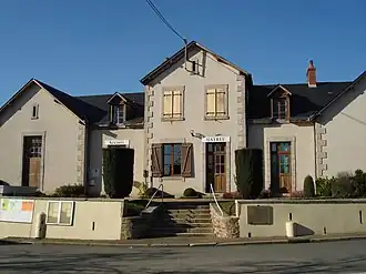 The town hall in Vijon