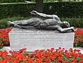 Monument voor de Gevallenen by Mari Andriessen