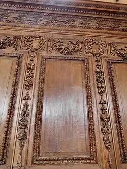 Panels with floral decoration